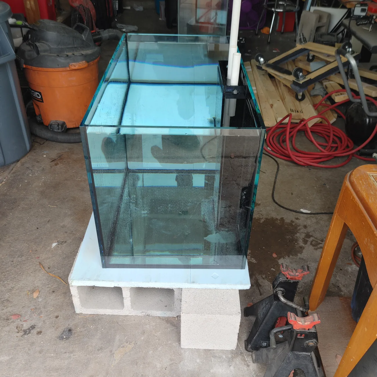 Repaired acrylic aquarium